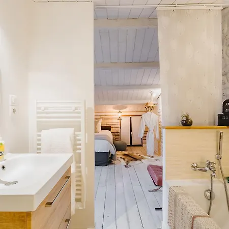 Vakantiehuis Le Clos De - 2 De Charme 5 Etoiles - Le Caribou & Le Hermione