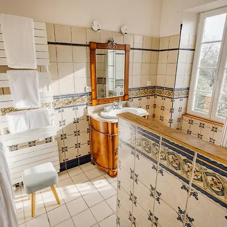 Le Clos De - 2 De Charme 5 Etoiles - Le Caribou & Le Hermione *