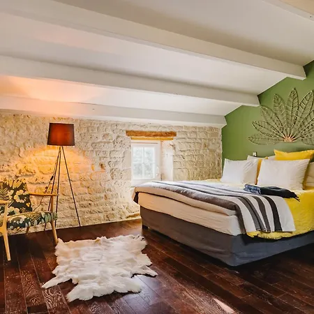 Le Clos De - 2 De Charme 5 Etoiles - Le Caribou & Le Hermione