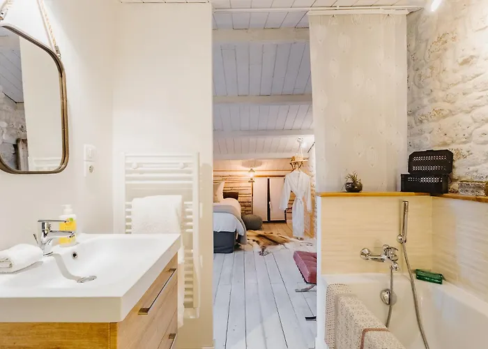 Semesterbostad Le Clos De - 2 De Charme 5 Etoiles - Le Caribou & Le Hermione