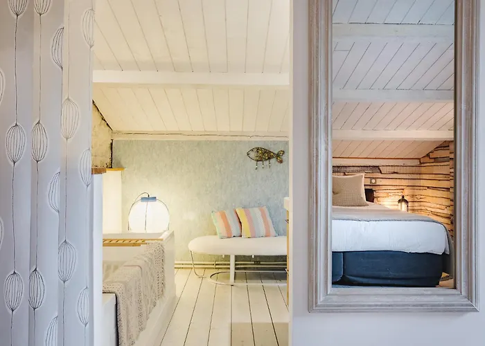 Semesterbostad Le Clos De - 2 De Charme 5 Etoiles - Le Caribou & Le Hermione *