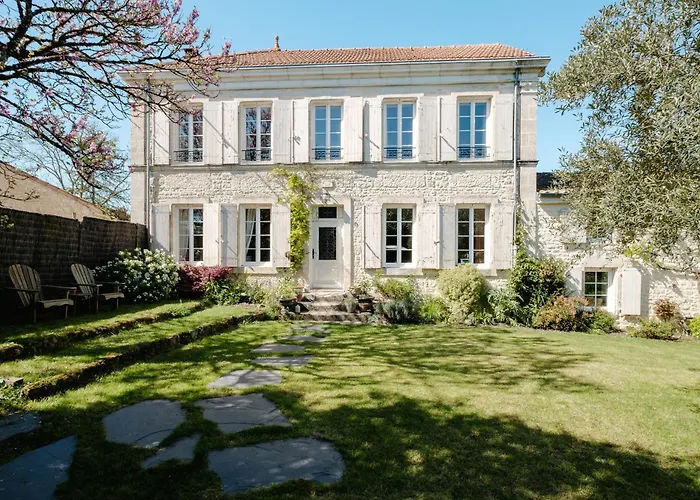 Le Clos De - 2 De Charme 5 Etoiles - Le Caribou & Le Hermione Semesterbostad